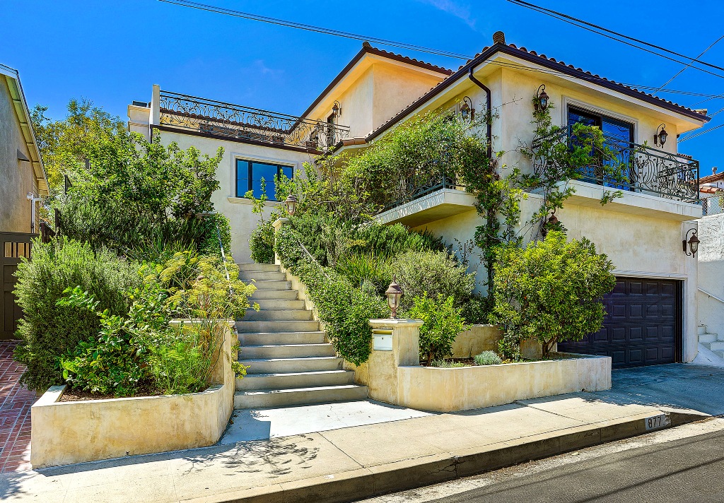 877 Chattanooga Avenue | Pacific Palisades