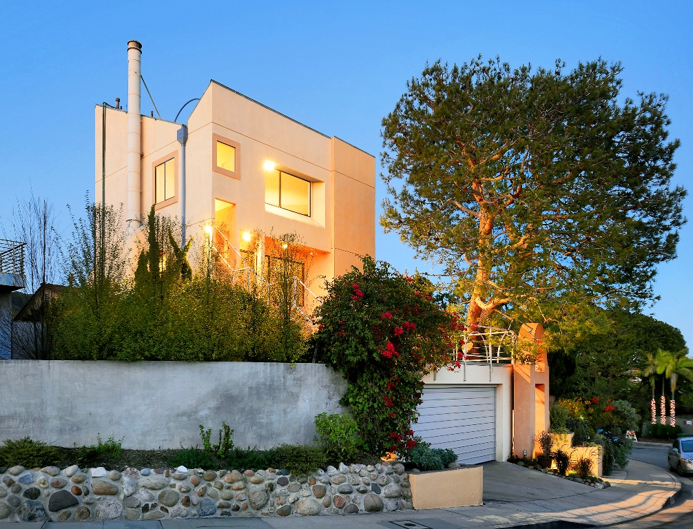 16571 Chattanooga Place | Pacific Palisades